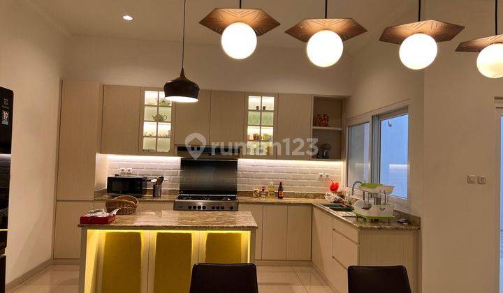 Rumah 2 Lantai Bagus Furnished di Sutera Olivia, Alam Sutera 1