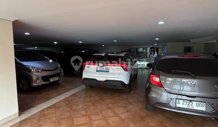 Beautiful 3-Storey Semi-Furnished House in Puri Indah, West Jakarta Beautiful 3-Storey Semi-Furnished House in Puri Indah, West Jakarta