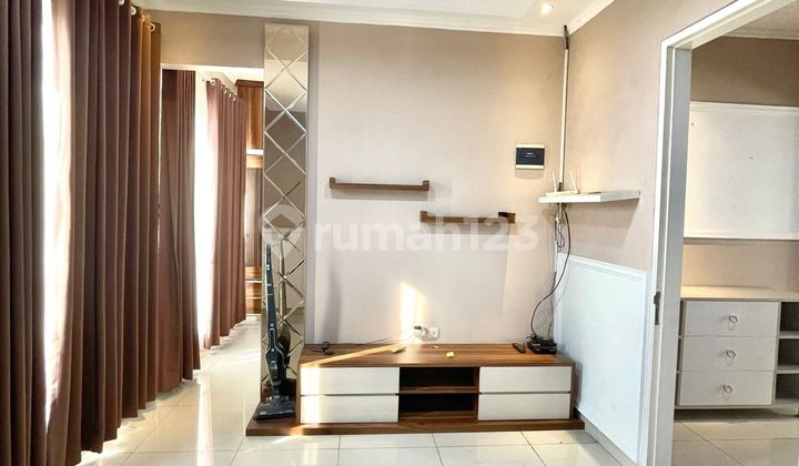 Rumah Furnished 2 Lantai Modern Elegan di Graha Raya, Tangerang Selatan