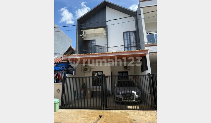 Rumah Siap Huni Full Furnished di Regency Melati Mas, Serpong, Tangerang Selatan