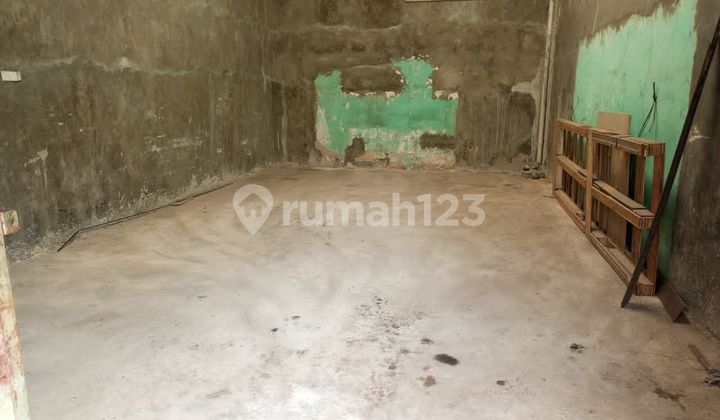 Warehouse For Rent, Access Near Side of Toll Gate