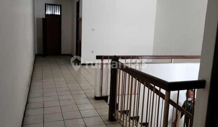 Strategic Mulyosari East Surabaya Main Road Shop House for Rent