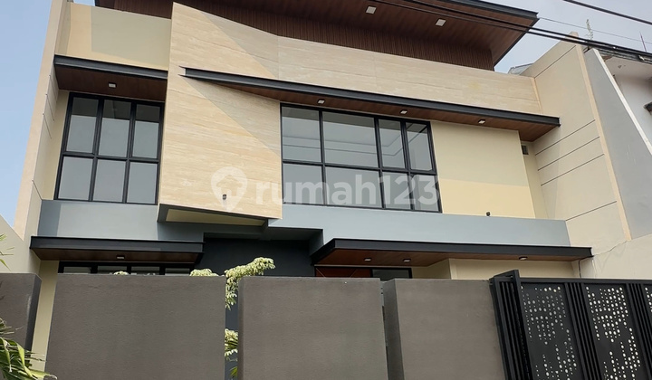 Dijual Rumah Mewah 2 Lantai di Kertajaya, Surabaya Kompleks Elite