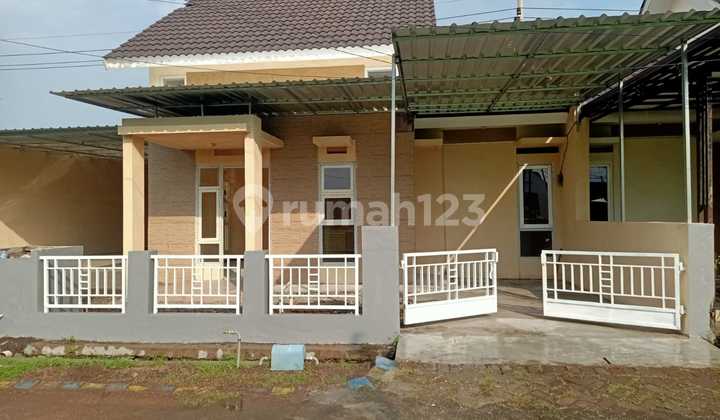 For Rent/Sale: GRAND SURYA-JAYALAND House in Buduran, Sidoarjo