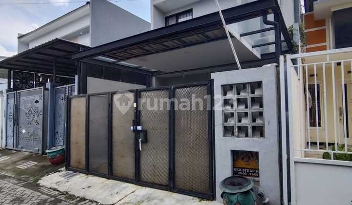 Rumah lelang di Gunung anyar tambak IV 