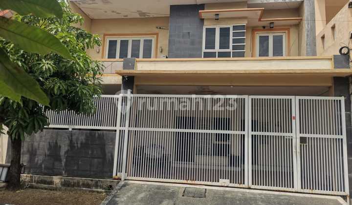 Auction of a House in Delta Sari Indah Cluster, Green Site Block Bj No. 15, Kureksari Village, Waru District.