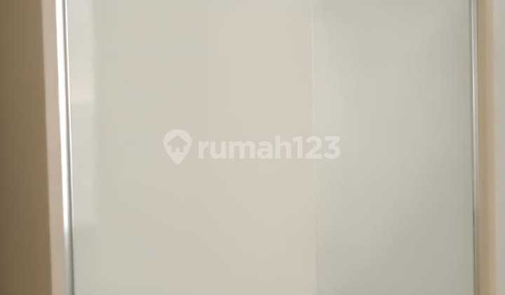 Dijual Rumah Hoek dengan View Danau di Pik2 - Posisi Sangat Rare 2