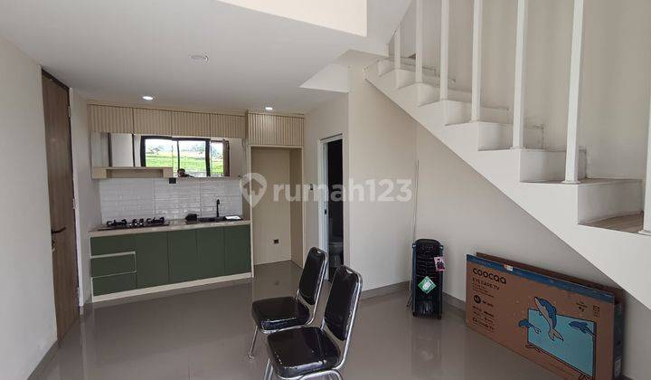 Rumah Villa Tropis Modern Cisarua Lembang Bandung 2