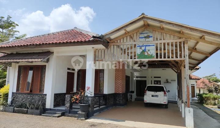 Land for Sale, Spacious with Villa Bonus, Near Jalak Stadium, Bandung Regency. 2