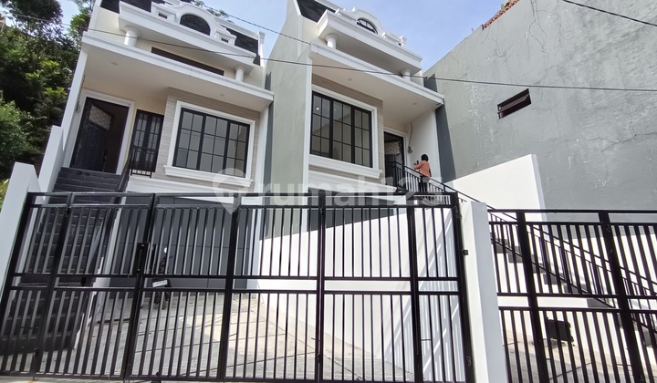 Rumah Klasik Baru 1lt Tanah Luas Area Bandung Utara