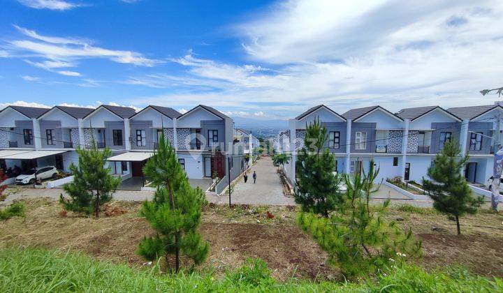 Rumah Villa Di Atas Awan Dekat Wisata Lembang Bandung Utara