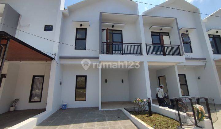 Rumah Villa Tropis Bumi Parahyangan Asri Lembang Bandung 1