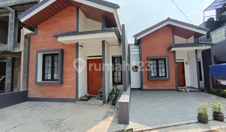 Selling Cheap 1-Story House in Cipageran Asri, North Cimahi City