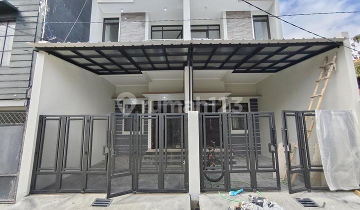 Sell New 2-Story House Latest Near Griya Margahayu Bandung