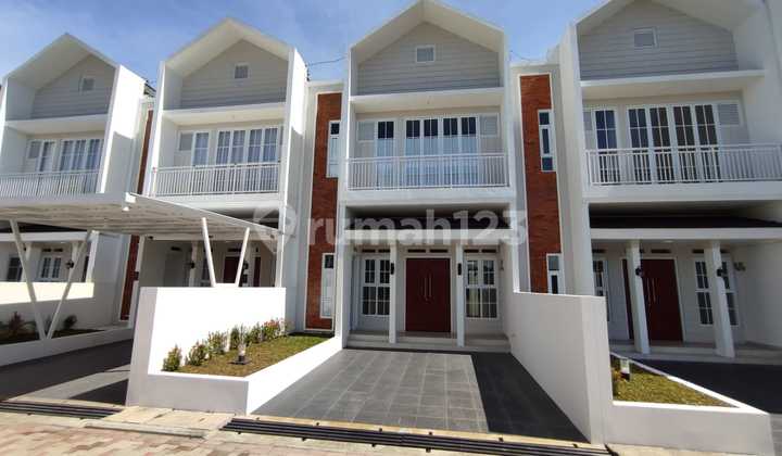 Jual Rumah Klasik Clavica Cluster Arcamanik 2Lantai Bandung Kota