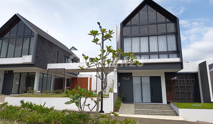 Jual Rumah Hunian Asri 2Lt Premium Dkt Tol Pasteur Bandung