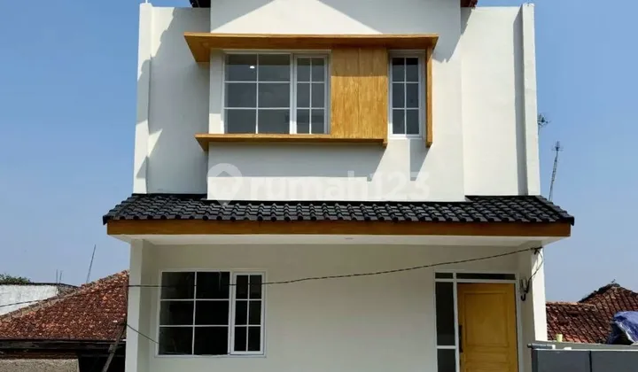 Modern Royal Furuki House, Padasuka, Antapani, Bandung City