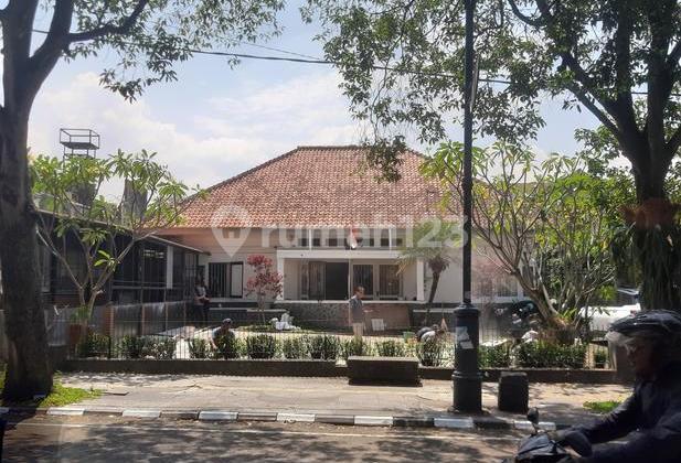 Dijual Rumah Heritage Pusat Kota Jalan Riau Bandung