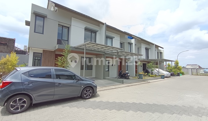 New Tropical House in Cimahi City Center Near the City Hall 2