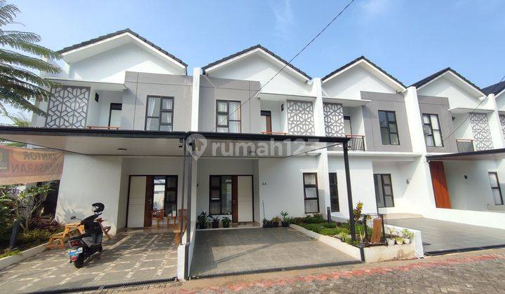 Rumah Villa 2 Lantai Shm Dekat Exit Tol Bandung 1