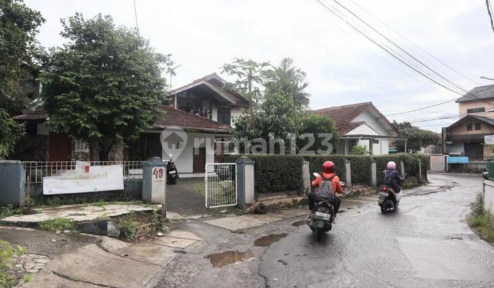 For Sale: Rental House with Badminton Court, Hook Bandung Location For Sale: Rental House with Badminton Court, Hook Bandung Location