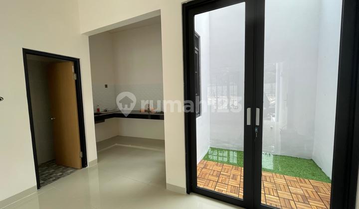 Classic Modern House City Garden Jatihandap Mandalajati Bandung 2