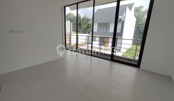 For Sale Villa House in the Scenic Area of Downtown Bandung Dago Valley 2