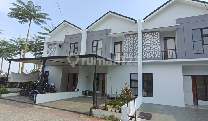 Dijual Rumah Villa Tropis Bumi Parahyangan Lembang Bandung 1