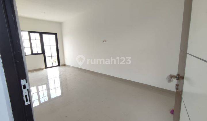 Dijual Rumah Villa Tropis dekat wisata Lembang Kota Bandung 2