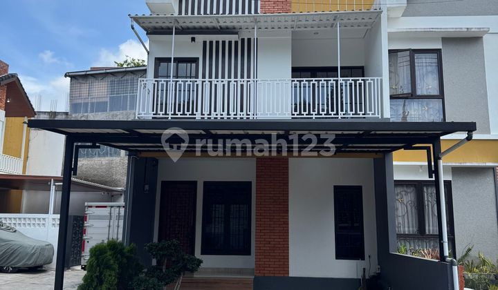 Jual Rumah Modern 2Lantai Dkt Pemkot Cimahi Bandung Jual Rumah Modern 2Lantai Dkt Pemkot Cimahi Bandung