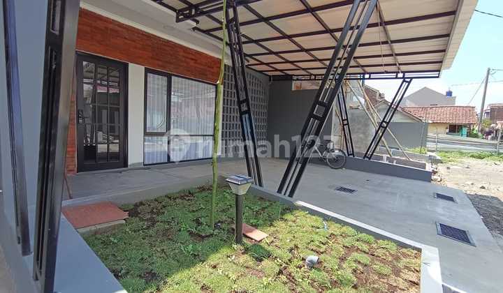 Jual Rumah Modern Pusat Kota Bandung Exit Tol Buahbatu 2