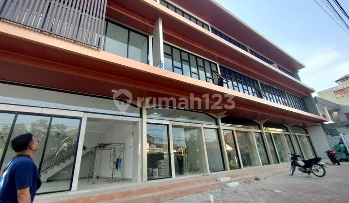 Ruko Komersil Strategis 3 LAntai di Cikutra Kota Bandung Jalan Pahlawan