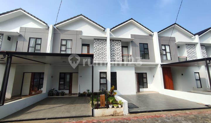 Rumah Villa Asri Ngamprah Village View Dekat Exit Tol Bandung