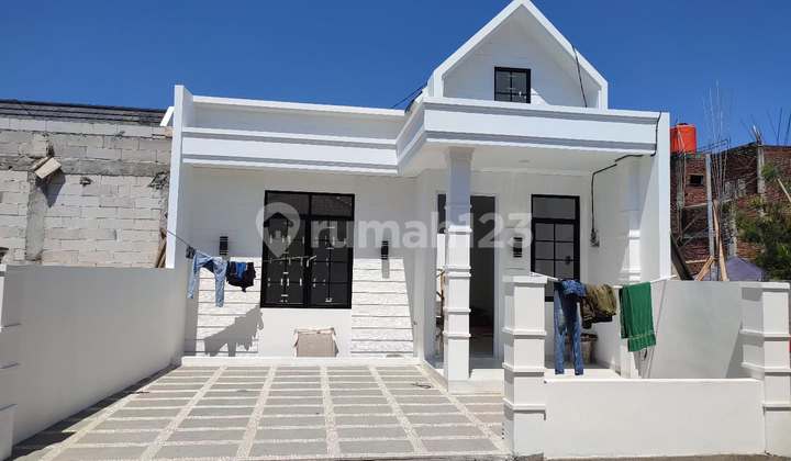 Jual Rumah Baru Modern Klasik Area Arcamanik Bandung Timur 2