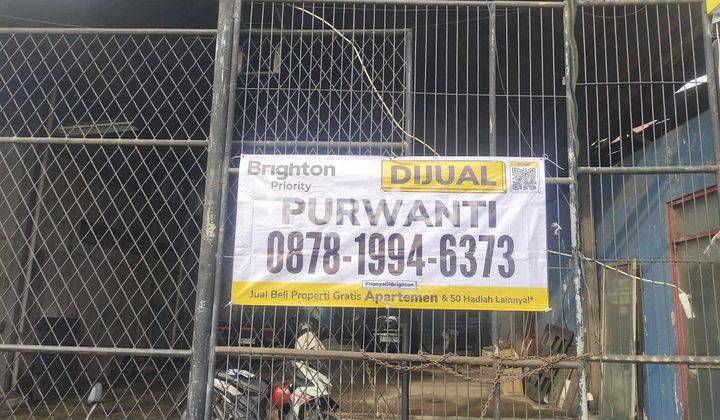 di jual cepat rumah  /ruko beserta kontrakan  pinggir jalan lokasi sangat strategis 2