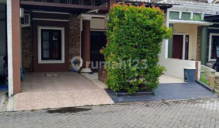 House, 1 Floor, Freehold Title, Well-Maintained with a Comfortable Environment. Safe and Green.