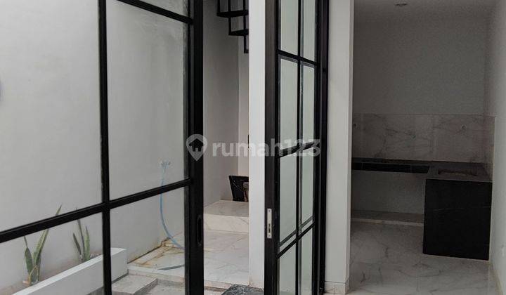 Rumah Villa Sentra Raya Full Renov Gress Dekat Gwalk 5 Menit Jalan Kaki. Design American Style Modern. Rangka Atap Dan Kusen Full Aluminium. Full Granit Tile. Bagussss 2 Lantai Rumah Sudah Renovasi 2