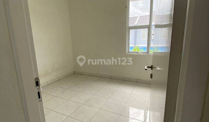 Dijual Cepat Rumah 2 Lantai di Jl Sinar Mas Land Boulevard , Balikpapan Utara 2