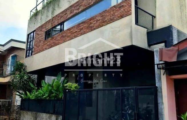 Rumah Di Hook Bergaya Industrial Bagus Rapi Modern 1