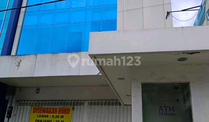 STRATEGIC SHOPHOUSE IN THE BUSY BUSINESS AREA OF BALIKPAPAN CITY 1