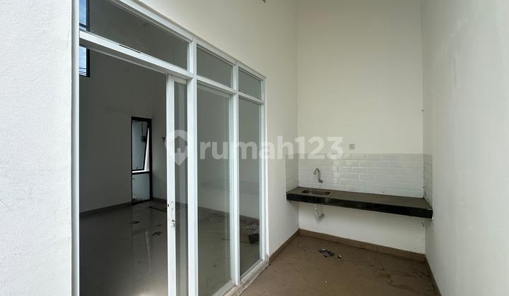 Hunian Praktis Siap Huni Fasilitas Kolam Renang Akses Mudah