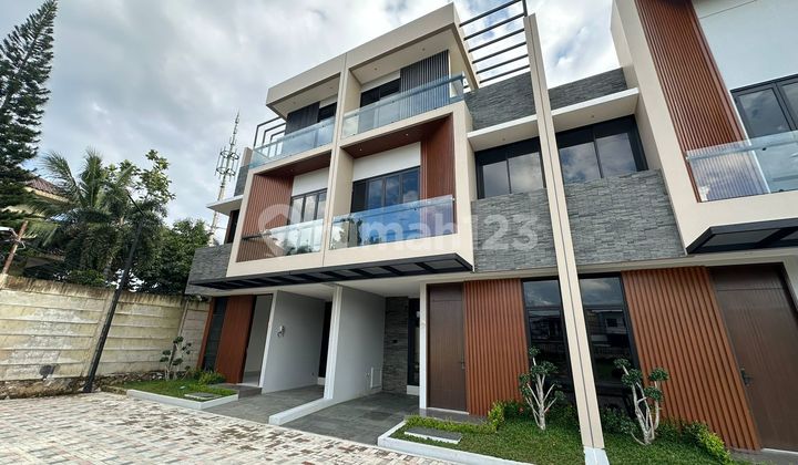 Rumah Ekslusif Hanya 49 Unit 3 Menit Dari Tol Jorr Meruya Rumah Ekslusif Hanya 49 Unit 3 Menit Dari Tol Jorr Meruya