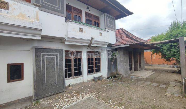 Rumah Besar Dalam Kota Denpasar  1