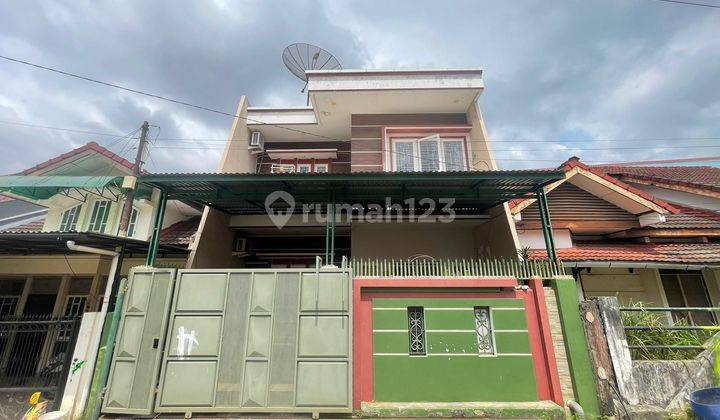 Disewakan Rumah Cakep Di Komplek Elit Jl Sebatok Taman Kenten, Ilir Timur 2, Palembang 1