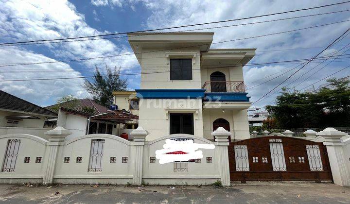 Disewakan Rumah Tanah Besar Hanya 50 Meter Dari Jl Mp Mangku Negara, Kenten, Ilir Timur 2, Palembang 1