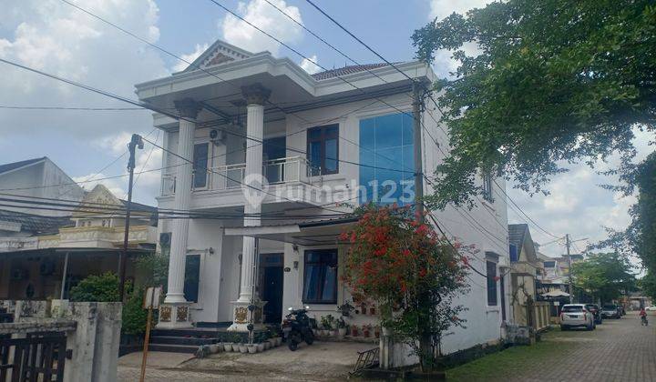 Dijual Rumah Mode American Classic Di Komplek Caledonia, Sukamaju, Palembang, Hanya 5 Menit Ke Bandara 1