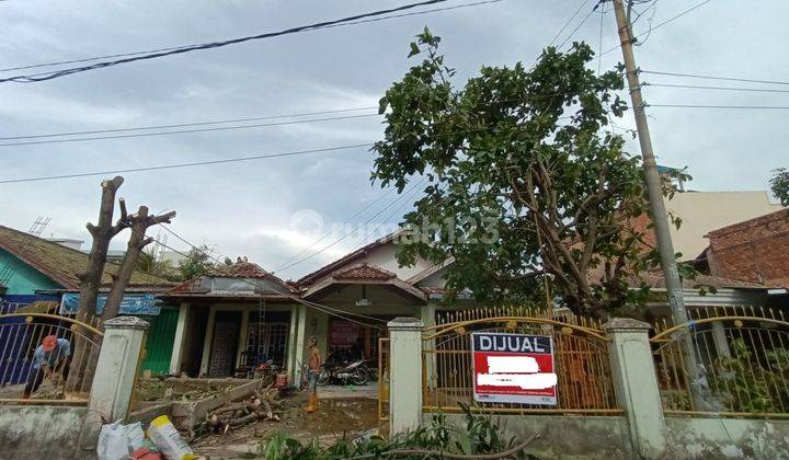 Dijual Rumah Cocok Untuk Bangun Kost an, Dekat Rs Hermina Palembang Uin, Jl Simanjuntak, Kemuning, Palembang  1