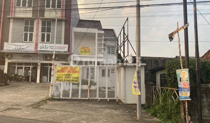 Dijual Townhouse Cantik Bonus Tanah Tempat Usaha Cucian Mobil Jl. Inspektur Marzuki Palembang. 1