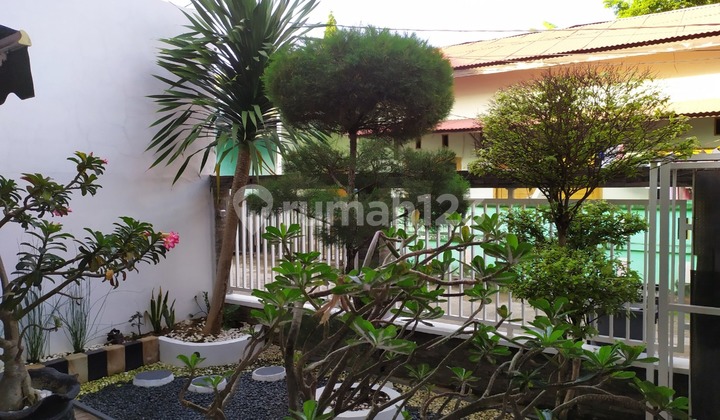 Dijual Cepat Rumah 2 Lantai , Bagus Minimalis Modern Full Furnish, Strategis, Pusat Kota, Di Demang Lebar Daun