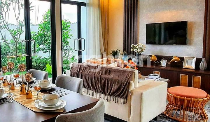 DIJUAL RUMAH MEWAH 2 LANTAI BAGUS DI BSB 2